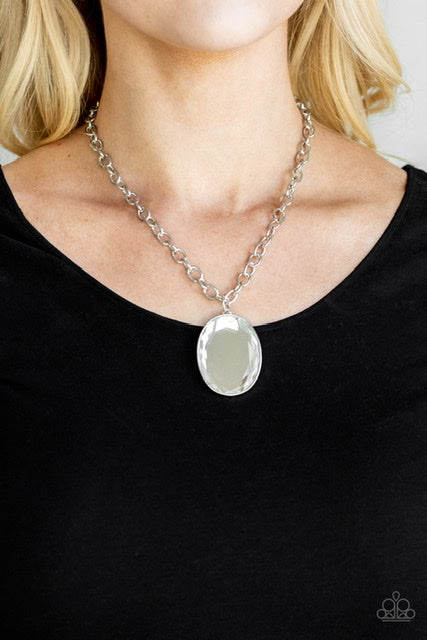 Paparazzi Necklace ~ Put On Your Party Dress - White – Paparazzi Jewelry |  Online Store | DebsJewelryShop.com